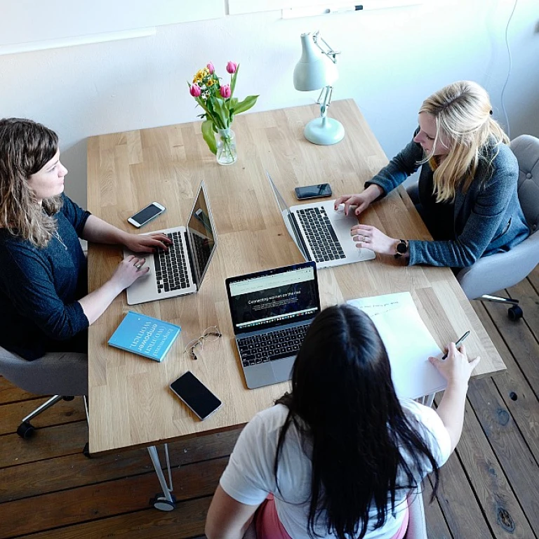 Enhancing Employee Experience Through Effective Communication Teams